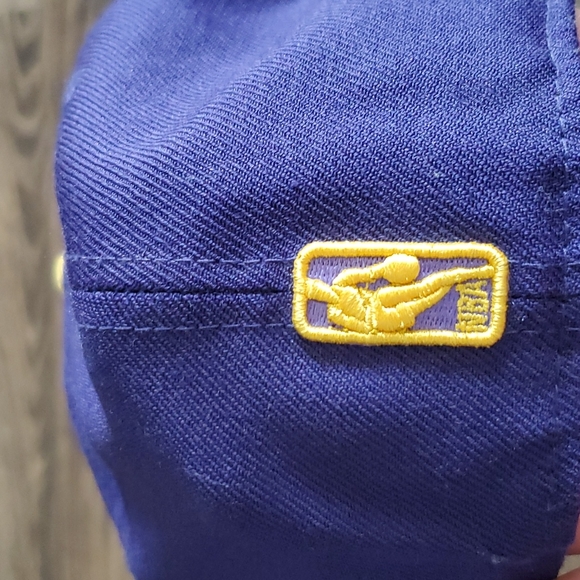 Los Angeles Lakers Hat - Picture 4 of 7
